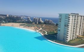 Departamento Laguna Bahia, Algarrobo